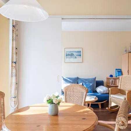 Im 1 Og Mit Balkon In * Sellin (Rugen)